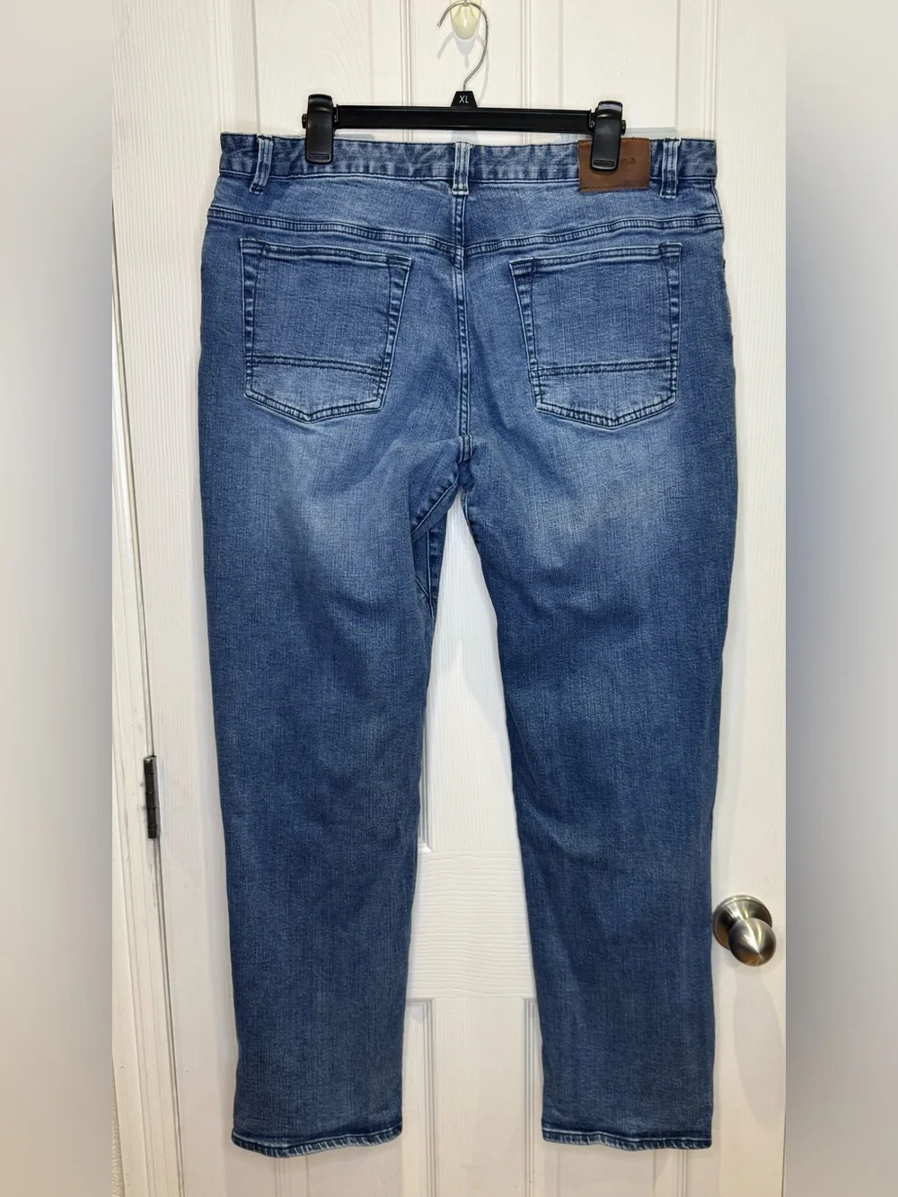 PrAna Breathe Men's 38x32 Straight Leg Denim Blue Jeans Zipper Pocket